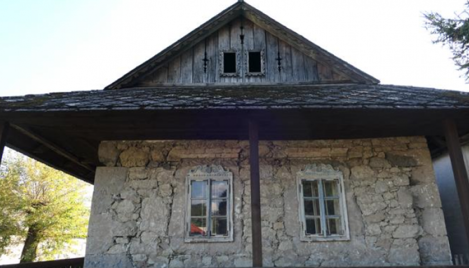 Kammeno-hlineny dom Celovce