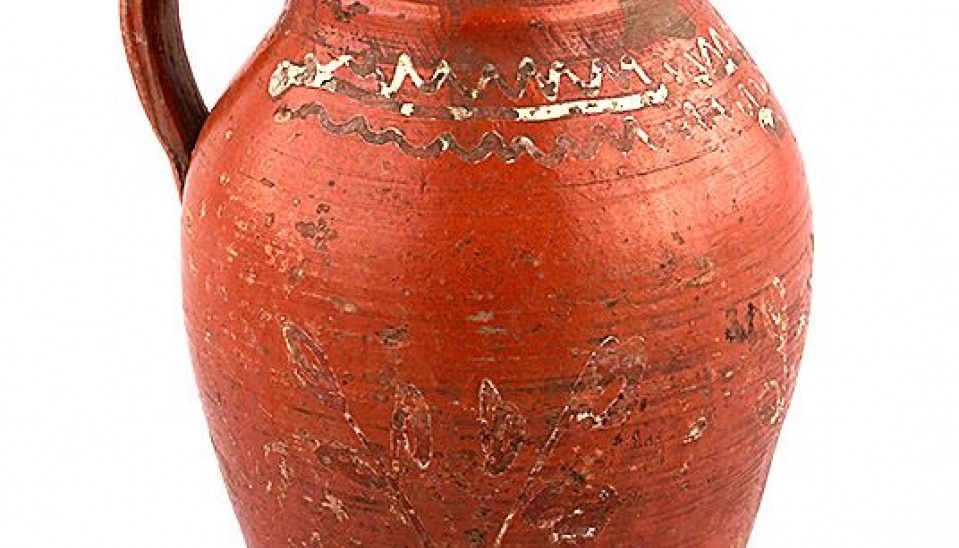 Pôvodná trstenská keramika v zbierkach ÚĽUVu